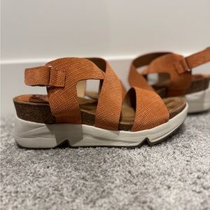 Sofft Orange Walking Sandals
